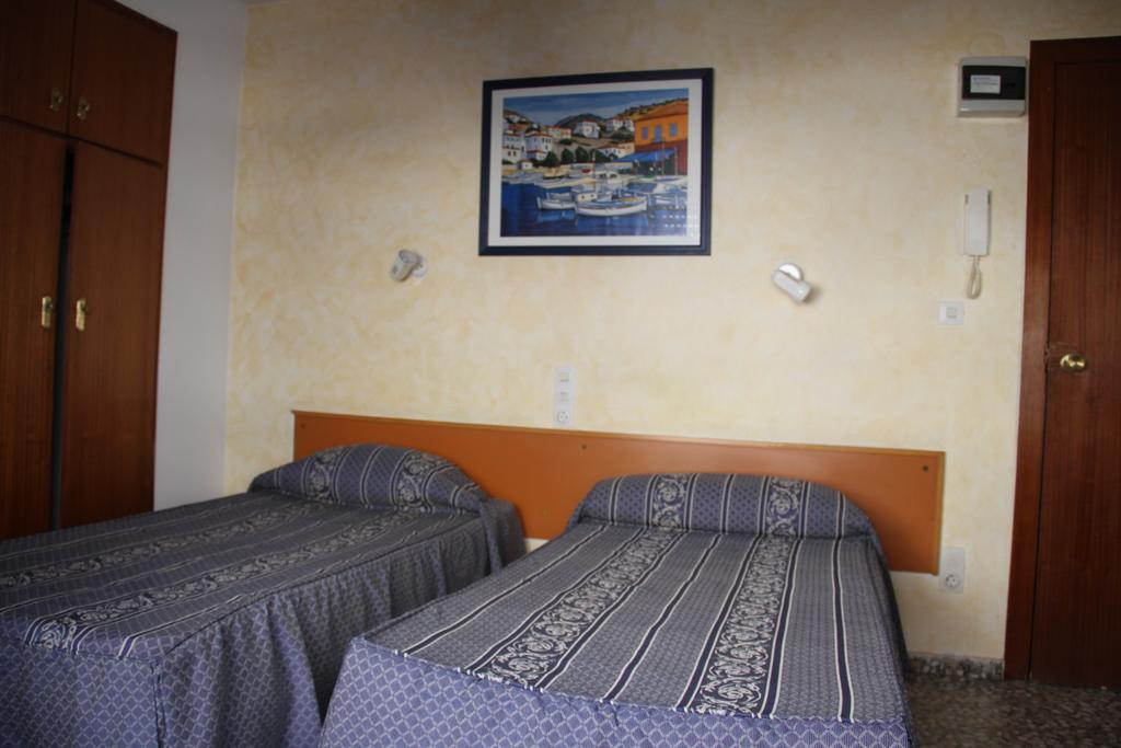 Hostal Mengual Gandía Oda fotoğraf